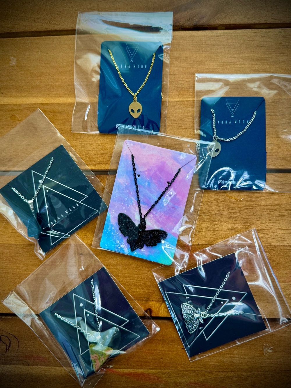 6 Necklaces– Opportunity to resale!!! Jewelry/Stainless steel chains
